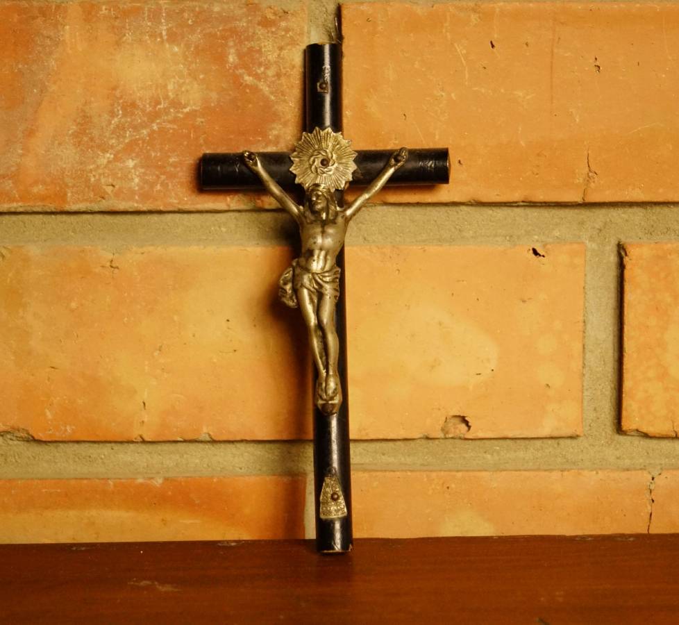 Malý černý křížek 4.