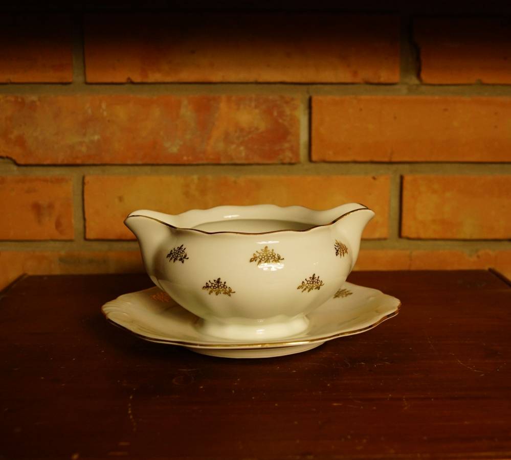 Porcelánový omáčník