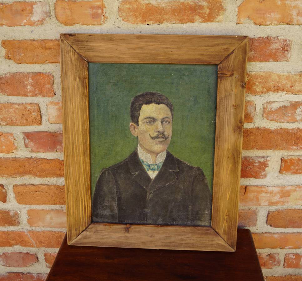Dřevěný rám s obrazem muže /165.