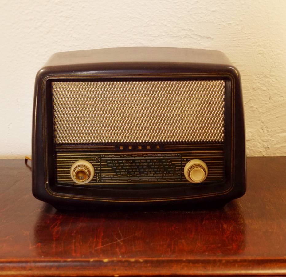 Rádio TESLA