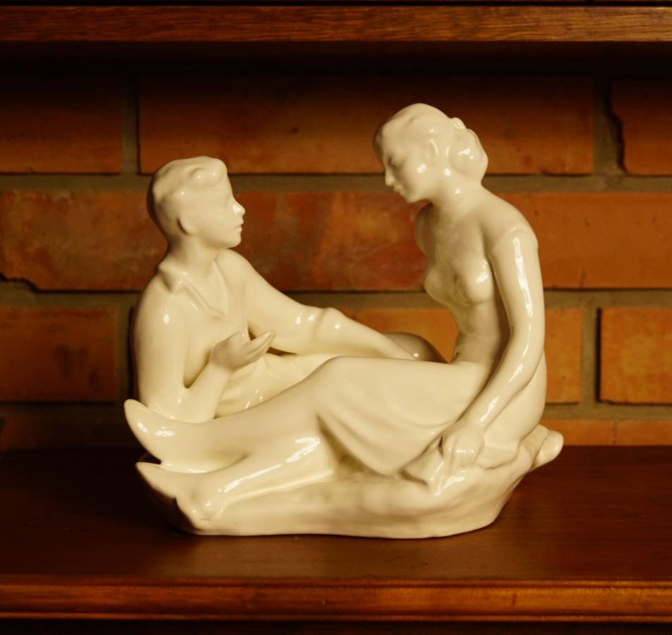 Porcelánová socha milenci