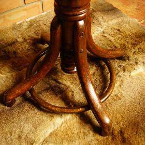 Točící židlička Thonet ke klavíru