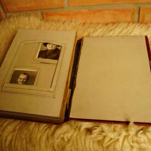 Starožitné fotoalbum