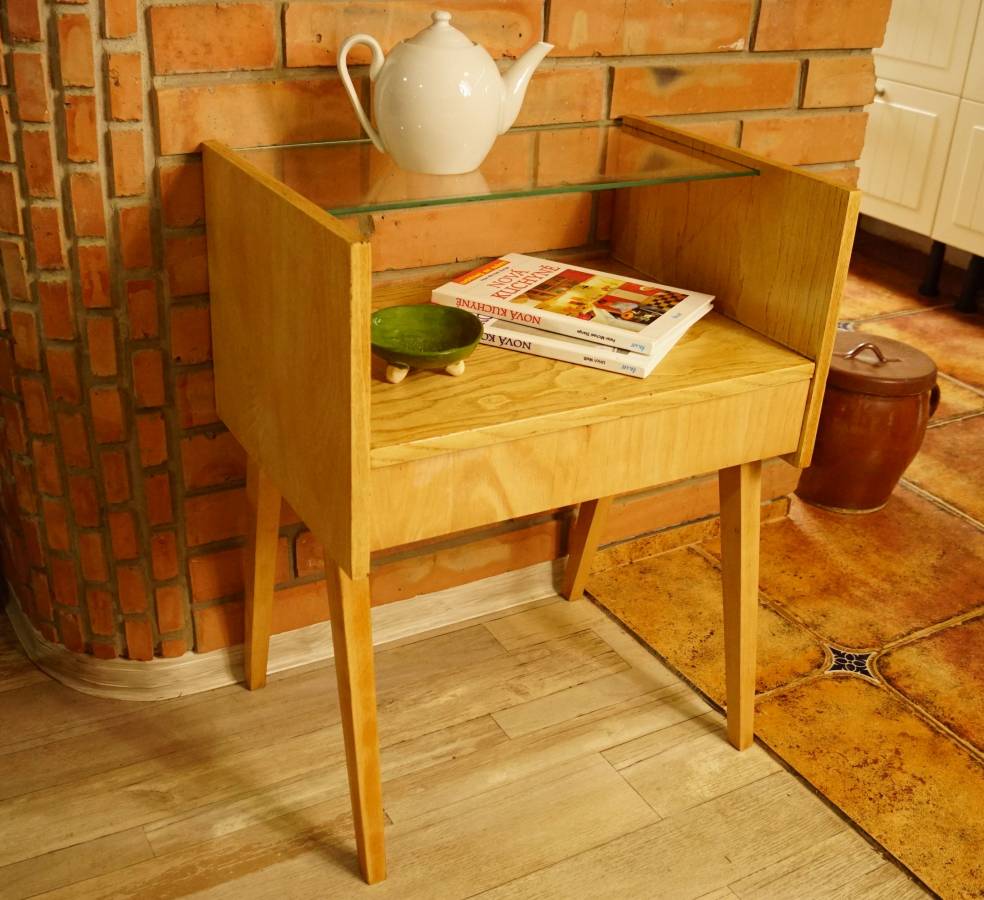 Retro stoleček