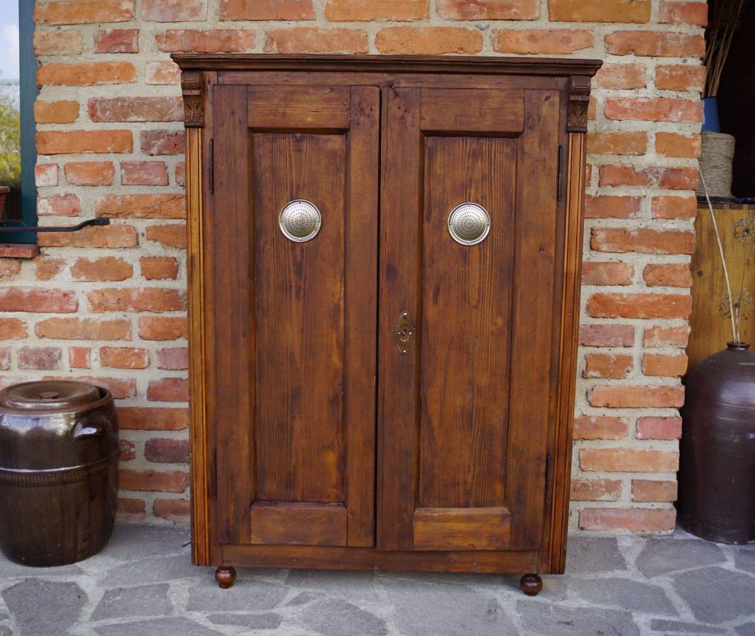 Tmavá vařonka po renovaci
