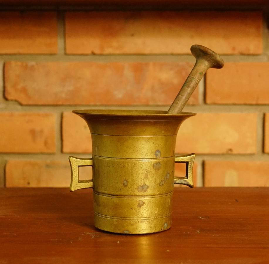 Mosazný hmžodíř