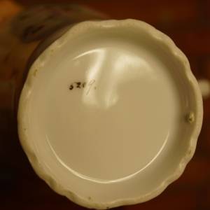 Porcelánová konvička na čaj
