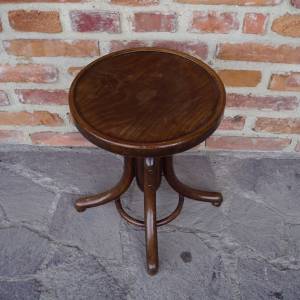 Thonet točící židlička ke klavíru