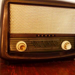 Rádio TESLA
