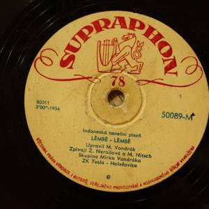 Staré vinylové desky k dekoraci