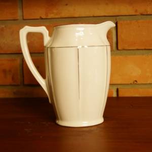 Nádherná porcelánová mléčenka