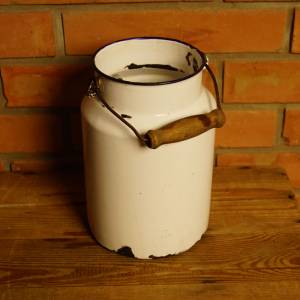 Bílá smaltovaná bandaska