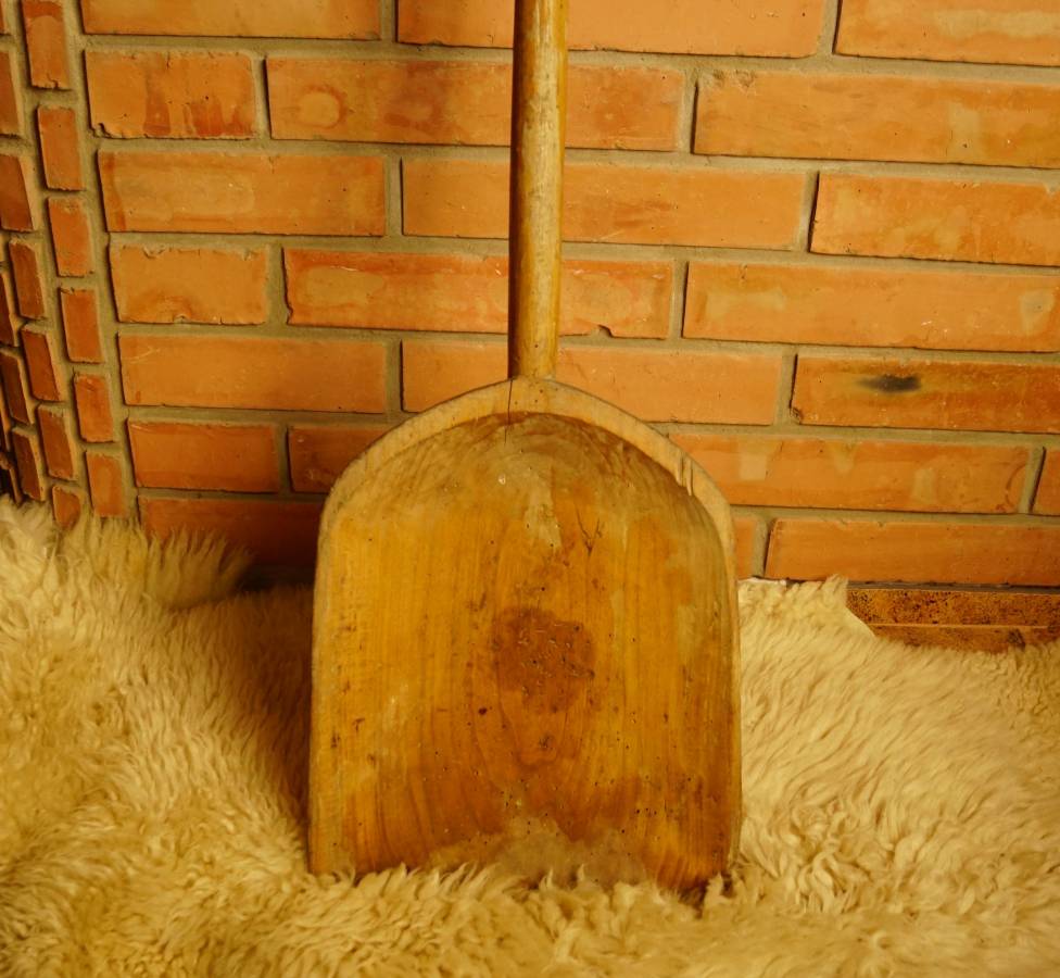 Dřevěná lopata