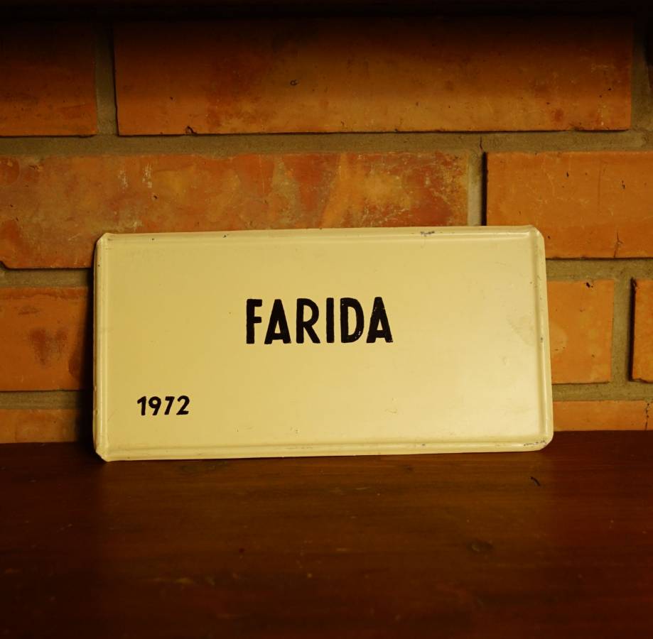 Plechová cedule FARIDA + 1