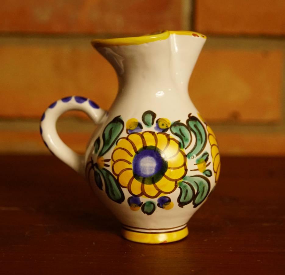 Malovaný slovácký džbáneček