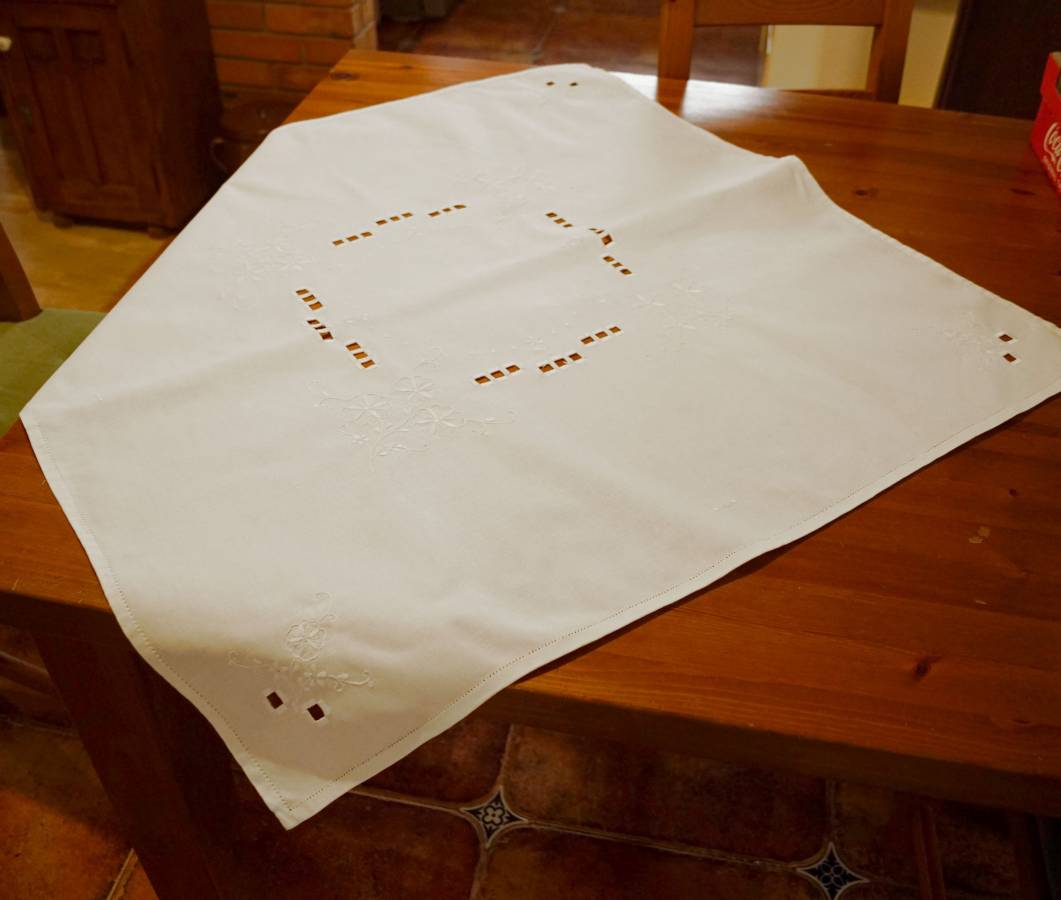 Čtvercový ubrus /184.