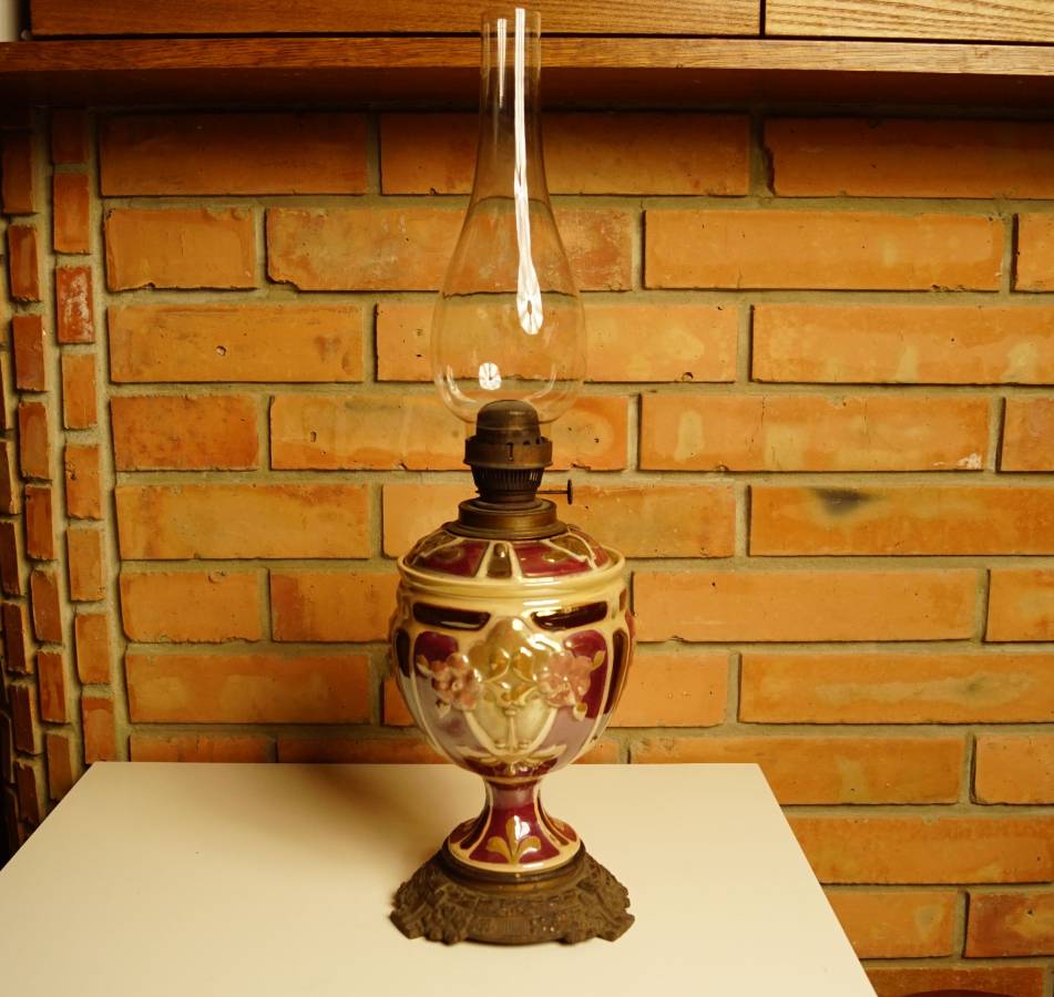 Nádherná petrolejová lampa