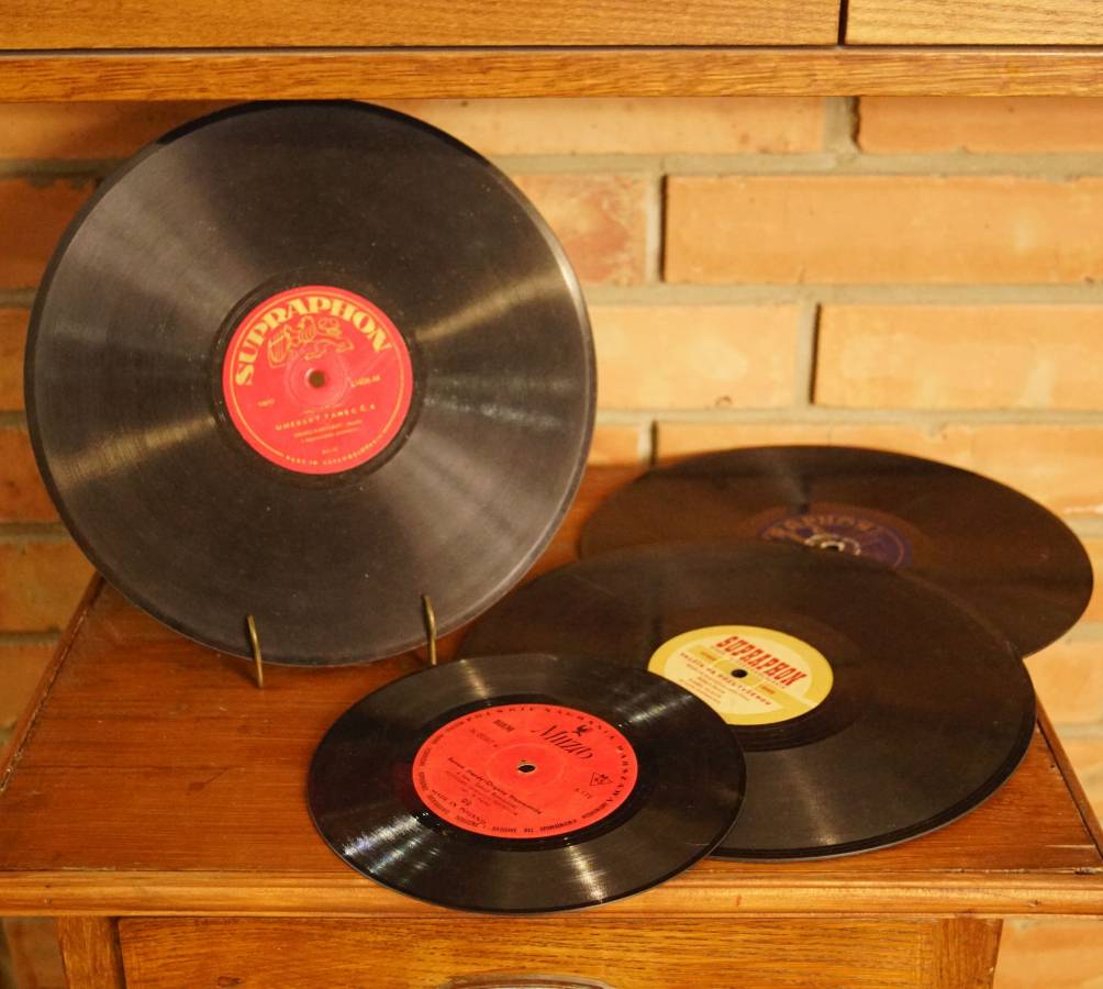 Staré vinylové desky k dekoraci
