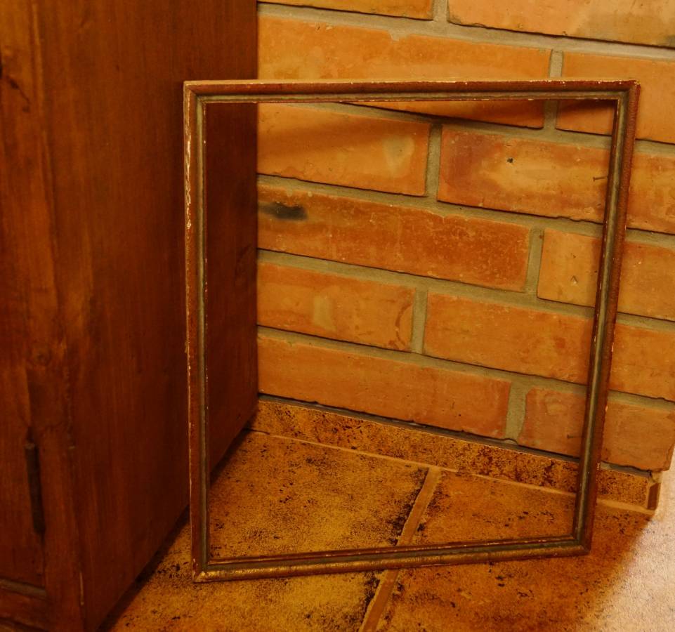 Menší starý rámeček