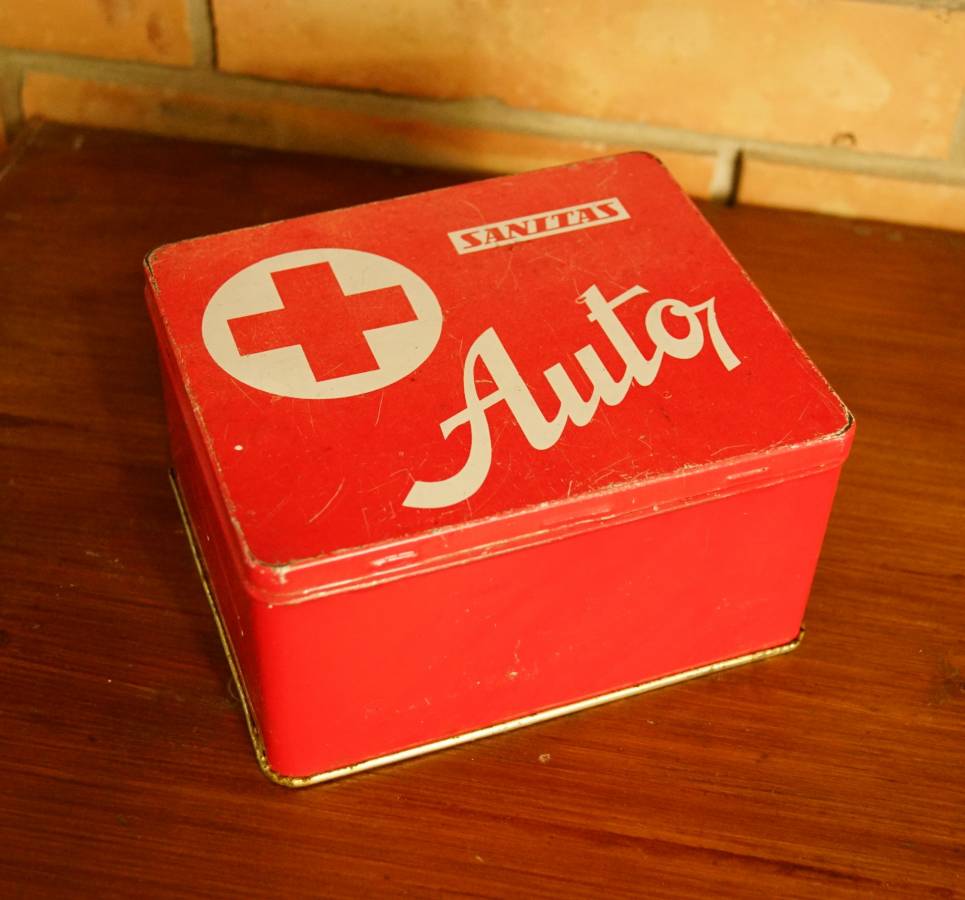 Retro plechovka Sanitas