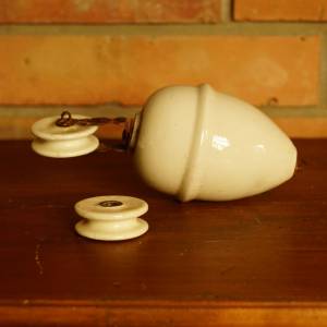 Porcelánové závaží na stahovací lustr