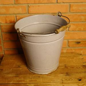 Šedomodrý smaltovaný kbelík