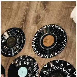 Staré vinylové desky k dekoraci