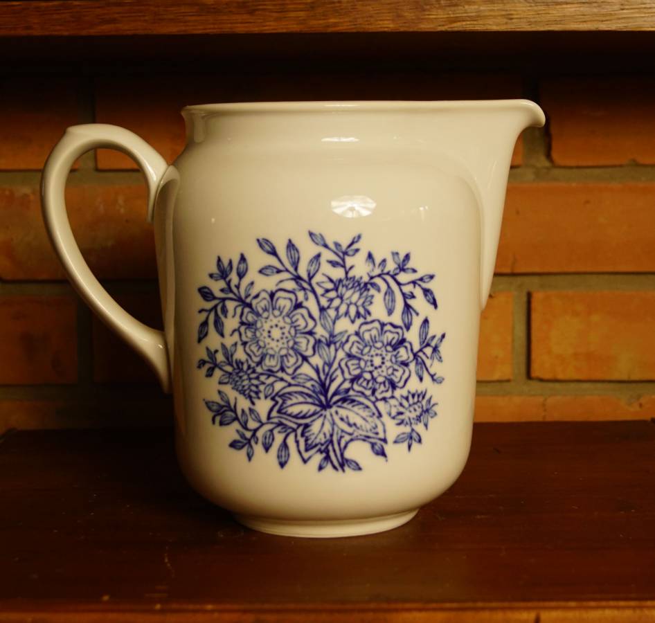 Porcelánový džbán - modrý vzor