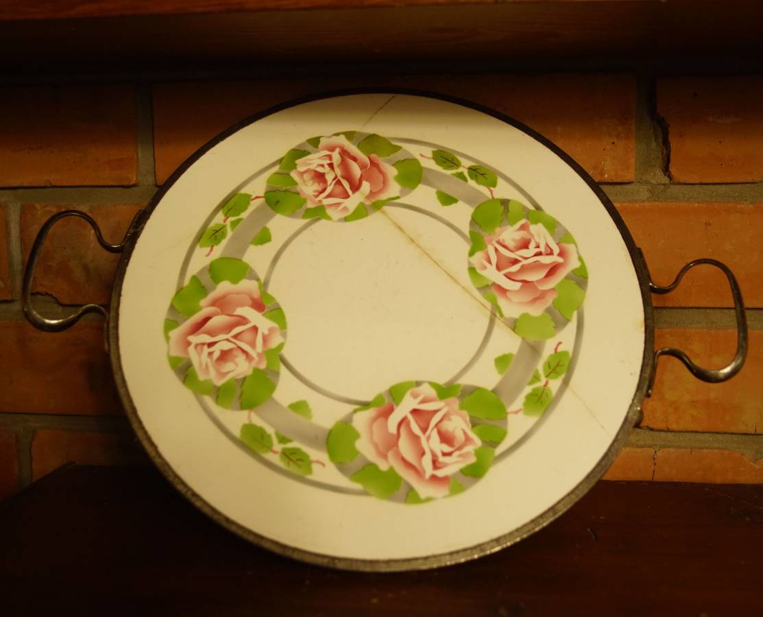 Porcelánový tác