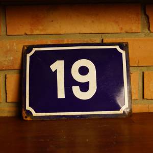 Smaltovaná cedulka č. 19