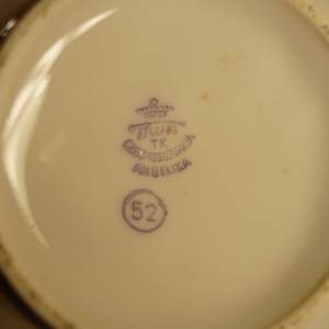 Bílá porcelánová konvička Angelika